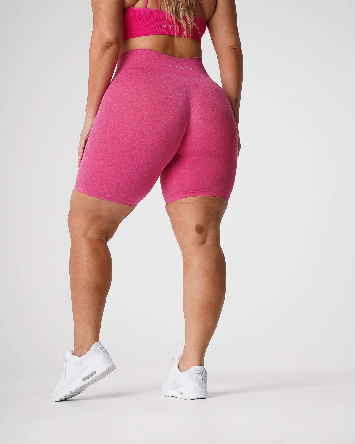 Fuchsia Pro Seamless Shorts 1 Fuchsia Pro Seamless Shorts