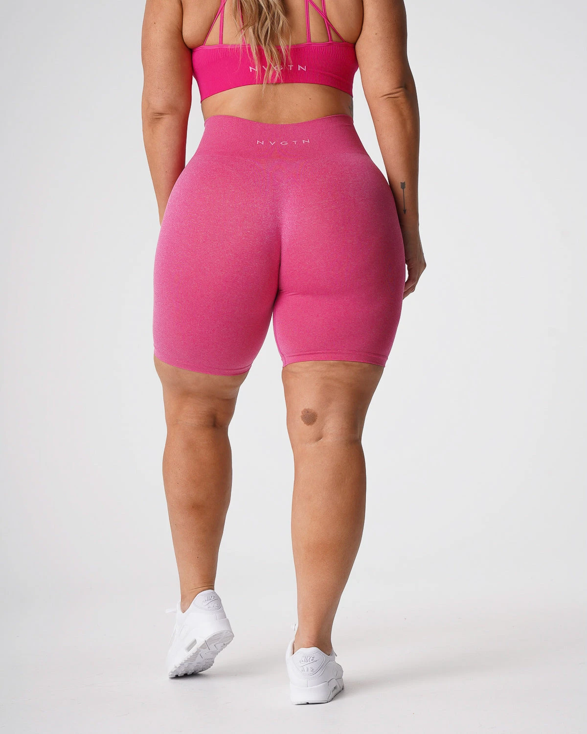 Fuchsia Pro Seamless Shorts 3 Fuchsia Pro Seamless Shorts - Image 3