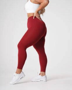Carmine Solid Seamless High-Waisted Workout Leggings 7 Carmine Solid Seamless High-Waisted Workout Leggings -NVGTN Sportswear Shop DSC00493