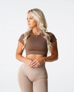 Seamless Sports Bra Top - Mocha Vortex High-Impact Performance Tee