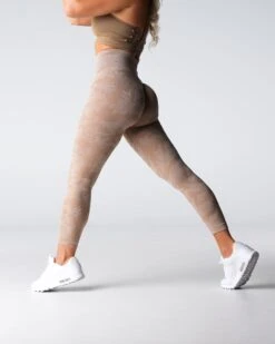 Beige Camo Seamless Leggings -NVGTN Sportswear Shop DSC02021
