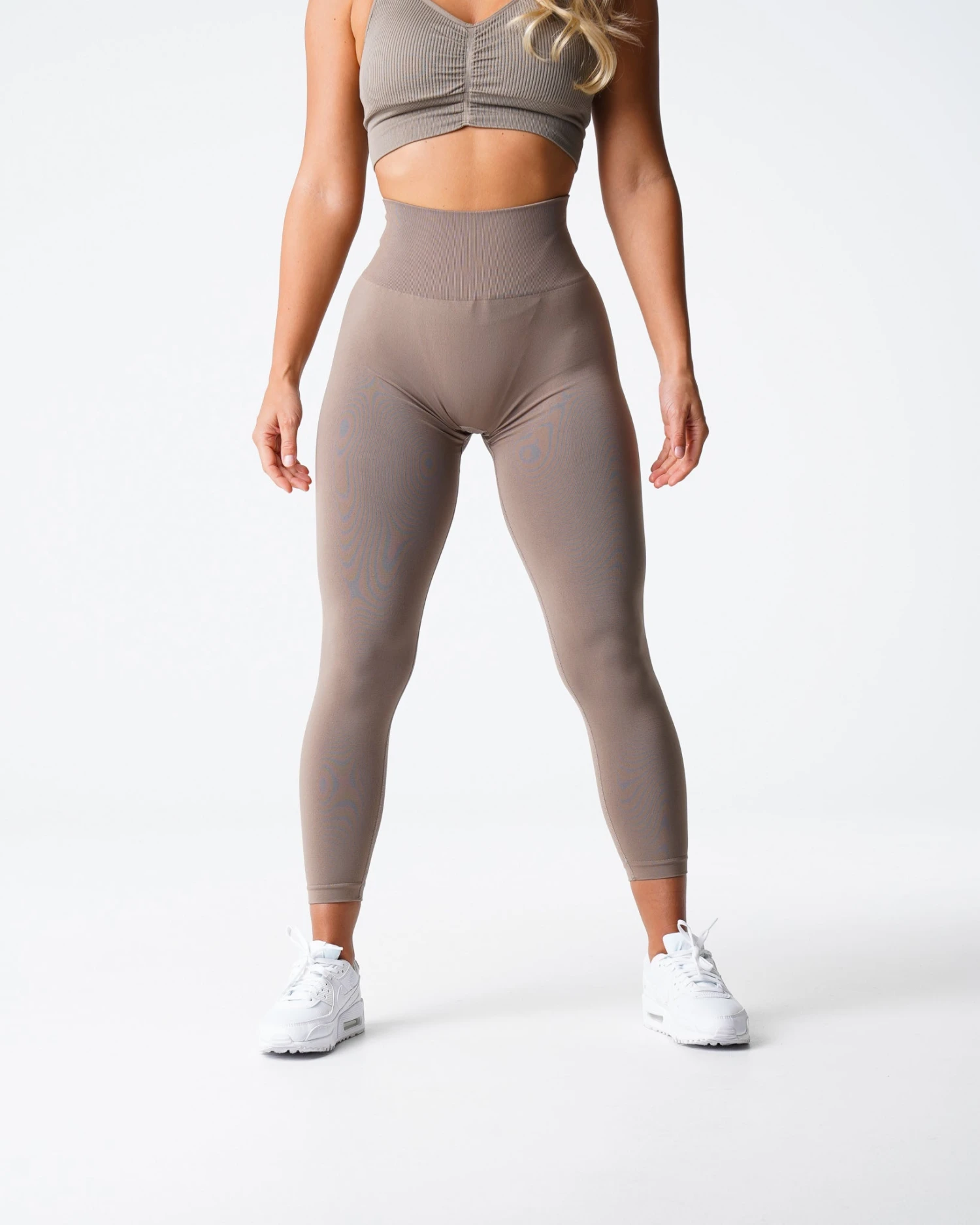 Taupe High-Waisted Seamless Compression Leggings for Fitness 4 Taupe High-Waisted Seamless Compression Leggings for Fitness - Image 4