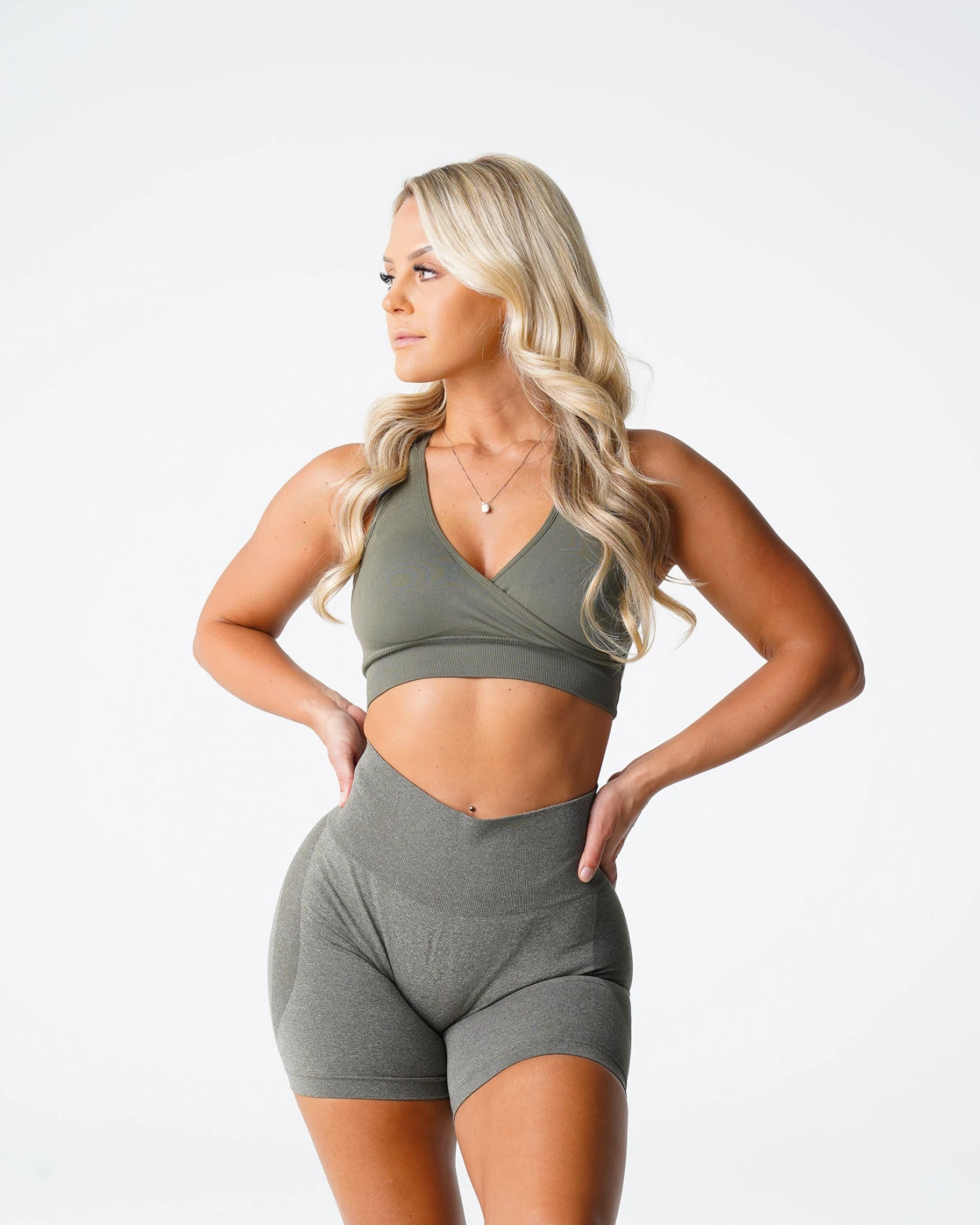 Khaki Green Seamless Pursuit Sports Bra with Crossover V-Neck 3 Khaki Green Seamless Pursuit Sports Bra with Crossover V-Neck - Image 3
