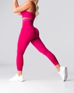 High Waisted Seamless Contour Leggings - Winterberry 2.0 Performance Tights
