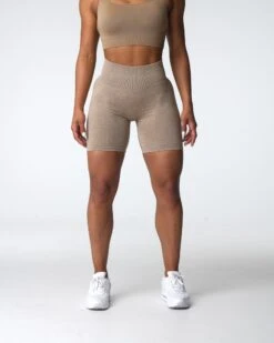 High-Waisted Seamless Scrunch Shorts - Beige Contouring Gym Wear 6 High-Waisted Seamless Scrunch Shorts - Beige Contouring Gym Wear -NVGTN Sportswear Shop DSC03518