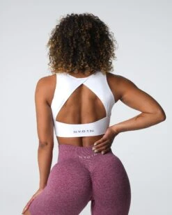 White Seamless Sports Bra - Low Impact Triangle Back Workout Top