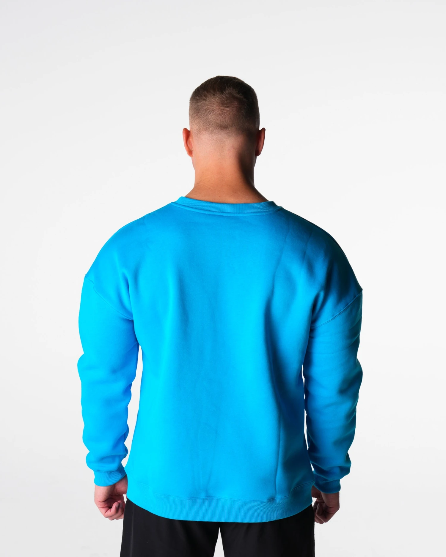 Men's Relaxed Fit Comfort Crew Neck Sweatshirt in Oasis Blue 2 Men's Relaxed Fit Comfort Crew Neck Sweatshirt in Oasis Blue - Image 2