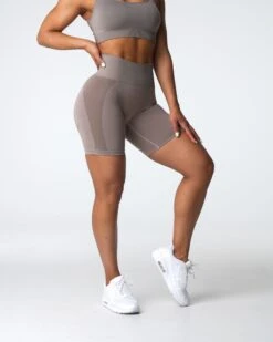 Taupe Contour 2.0 Seamless Shorts - Sculpting Glute Scrunch Fit 7 Taupe Contour 2.0 Seamless Shorts - Sculpting Glute Scrunch Fit -NVGTN Sportswear Shop DSC03792