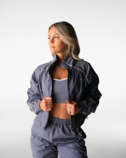 Grey Stride Performance Windbreaker Jacket - Lightweight Athletic Outerwear