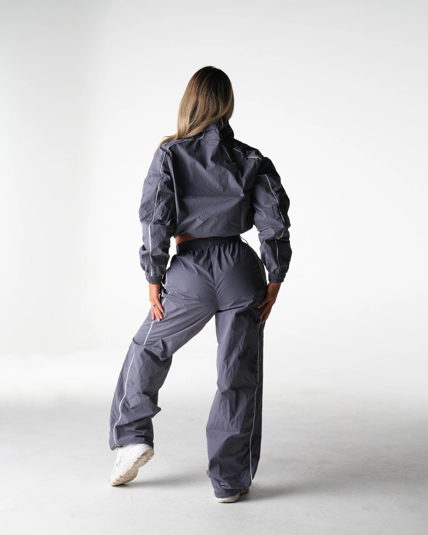 Grey Stride Performance Windbreaker Jacket - Lightweight Athletic Outerwear 4 Grey Stride Performance Windbreaker Jacket - Lightweight Athletic Outerwear - Image 4