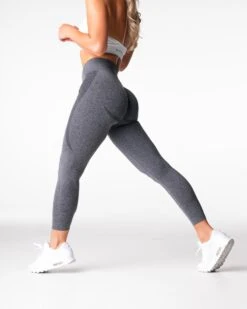 Mid Rise Contour Seamless Leggings - Black Speckled Compression Tights -NVGTN Sportswear Shop DSC04887