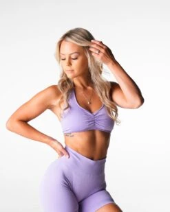 Seamless Halter Sports Bra with Open Back - Lilac Comeback -NVGTN Sportswear Shop DSC04958
