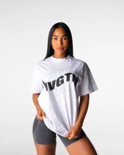 Oversized White Wave Graphic Cropped Tee - Premium Cotton Comfort