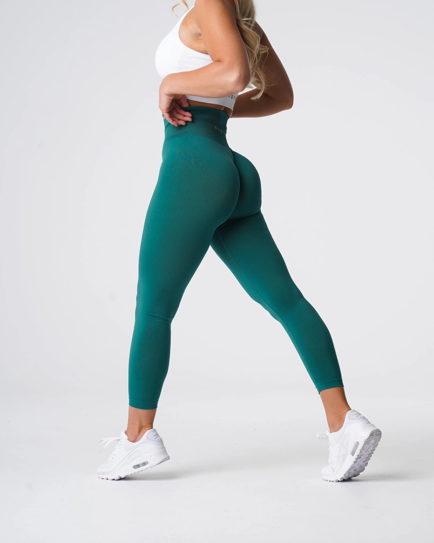 High-Waisted Emerald Seamless Leggings - Compressive Workout Tights 4 High-Waisted Emerald Seamless Leggings - Compressive Workout Tights - Image 4