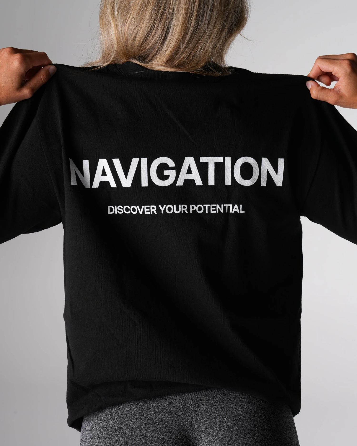 Oversized Cropped Graphic Tee - Black Navigation Essential Top 4 Oversized Cropped Graphic Tee - Black Navigation Essential Top - Image 4