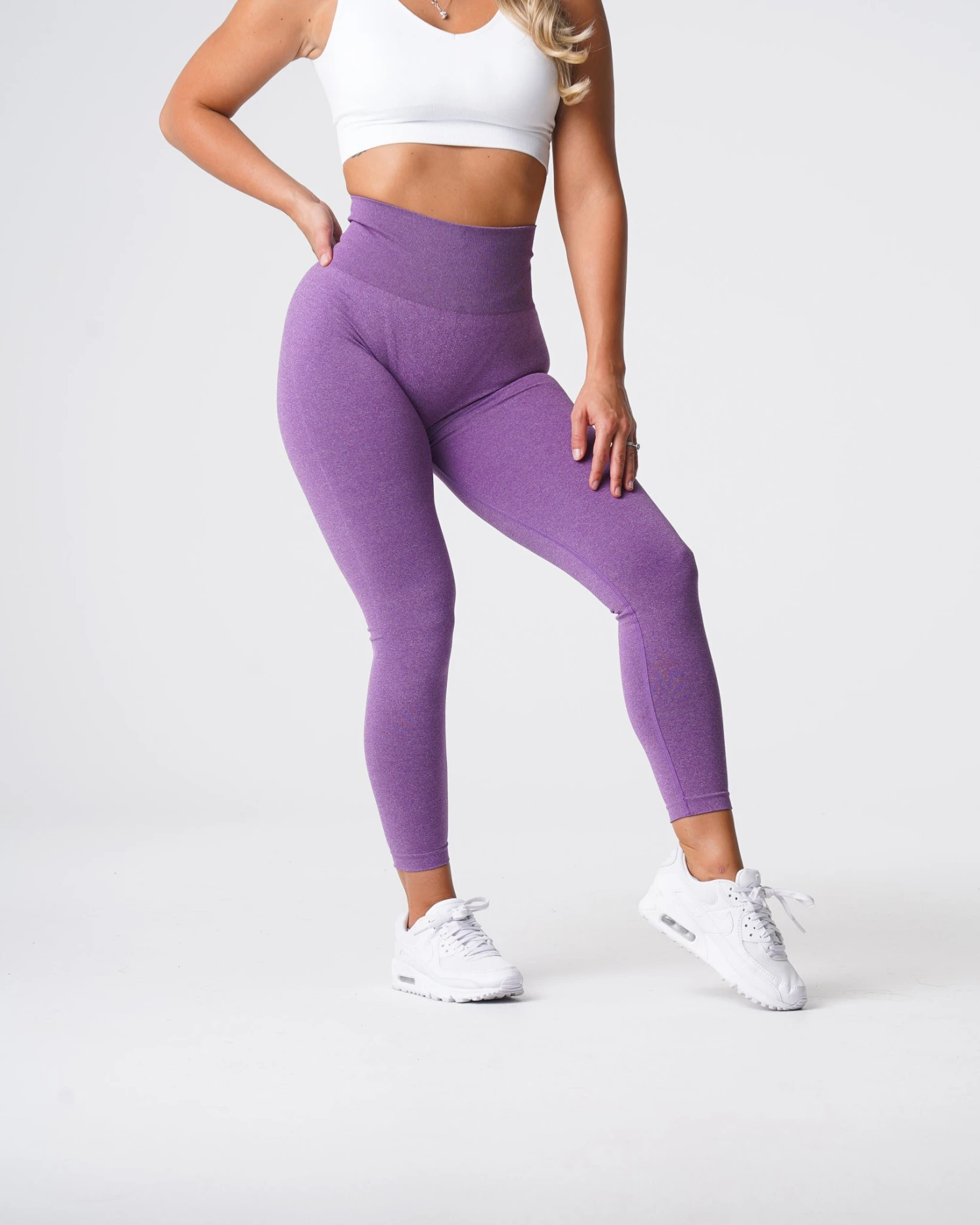 High Waisted Seamless Leggings for Gym and Fitness - Violet Curve 3 High Waisted Seamless Leggings for Gym and Fitness - Violet Curve - Image 3
