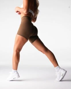 Espresso Effortless Shorts -NVGTN Sportswear Shop DSC06821