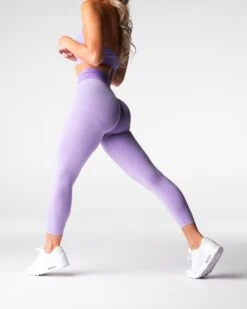 High-Waisted Lilac Seamless Leggings with Glute Contour Shading 6 High-Waisted Lilac Seamless Leggings with Glute Contour Shading -NVGTN Sportswear Shop DSC06915