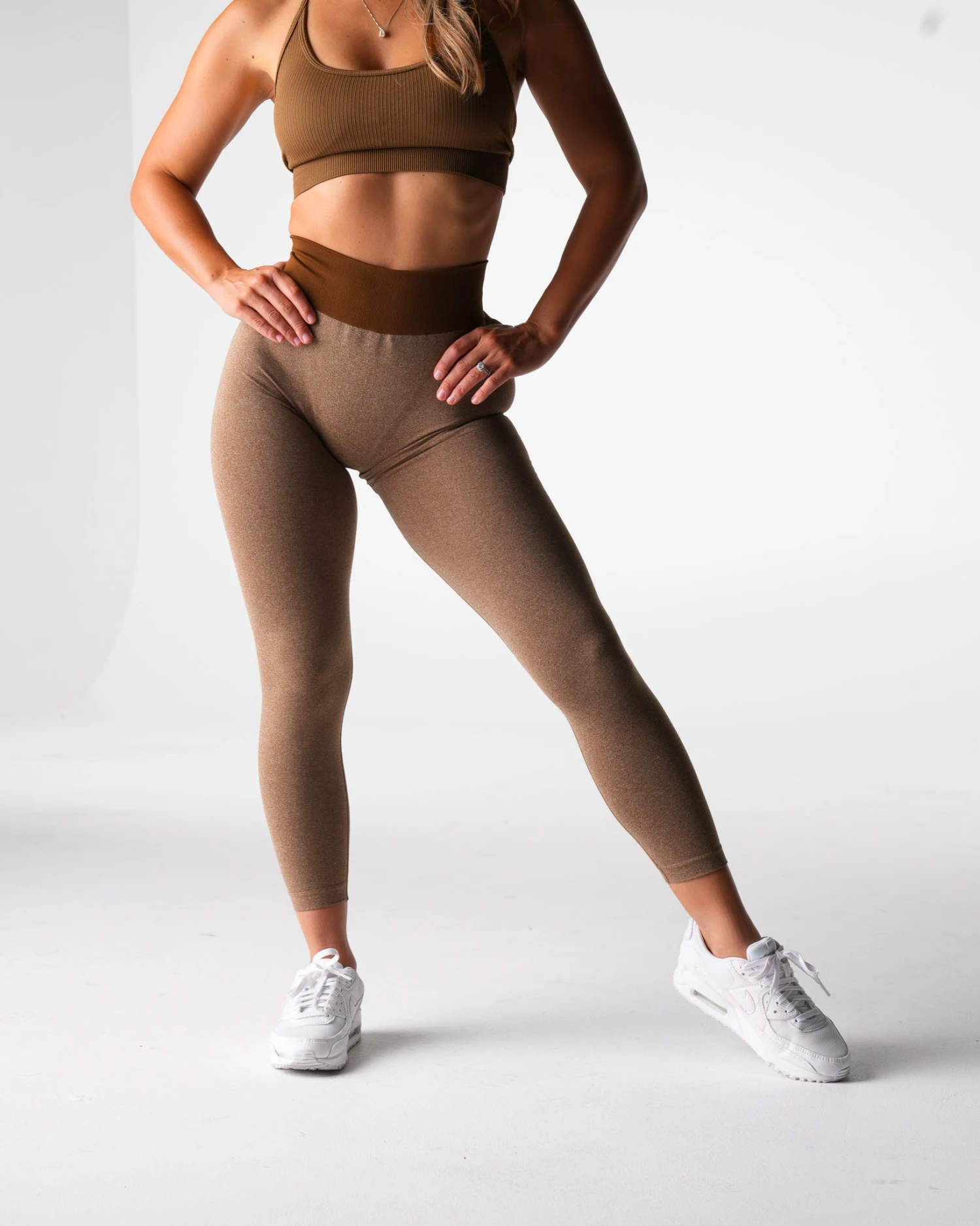 Seamless High Waisted Mocha Knockout Leggings with Glute Contouring 4 Seamless High Waisted Mocha Knockout Leggings with Glute Contouring - Image 4